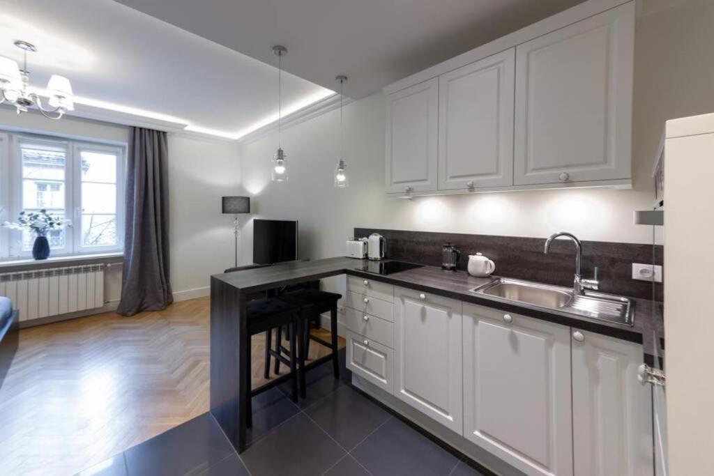 Apartamenty-Mi Crystal Varsovie Extérieur photo
