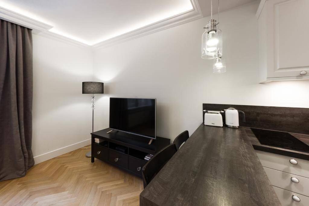 Apartamenty-Mi Crystal Varsovie Extérieur photo